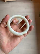 Load image into Gallery viewer, 57.5mm 100% Natural white carved feathers Xiu Jade (Serpentine) bangle SY53