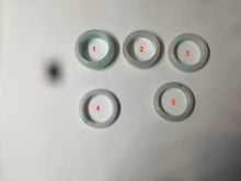 Load image into Gallery viewer, Size 8-9 100% natural type A sunny green/white (白底青) jadeite jade band ring AT98