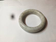 Load image into Gallery viewer, 51.8mm 100% Natural beige with black/brown flying dandelions Osmanthus fragrans cake nephrite Jade bangle HT93