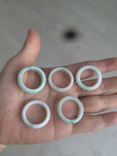 Load image into Gallery viewer, Size 8-9 100% natural type A sunny green/white (白底青) jadeite jade band ring AT98