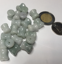 Load image into Gallery viewer, 100% Natural type A green/white small waist drum/yoyo jadeite Jade pendant necklace group BP117