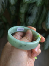Load image into Gallery viewer, 50.6mm Certified type A 100% Natural apple green Jadeite Jade bangle X78-7271