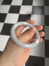 Load image into Gallery viewer, 54.2mm Certified 100% natural Type A light purple/white round cut jadeite jade bangle D49-9551