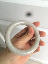 Load image into Gallery viewer, 56.8mm 100% Natural white/beige with floating dandelions chubby round cut nephrite jade bangle HE12