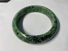 Load image into Gallery viewer, 61mm 100% natural green/red/black Epidote (红绿宝)bangle CB60-1