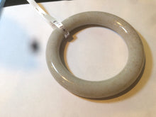 Load image into Gallery viewer, 56.8mm 100% Natural white/beige with floating dandelions chubby round cut nephrite jade bangle HE12