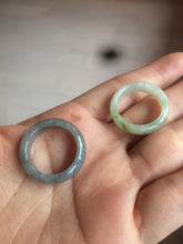 Load image into Gallery viewer, 18.1mm/size 8 100% natural type A icy watery green/white/yellow jadeite jade band ring G105-8