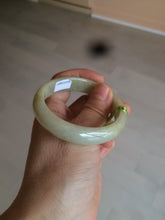 Load image into Gallery viewer, 52mm certified 100% natural Type A green/yellow oval jadeite jade bangle s39-8541
