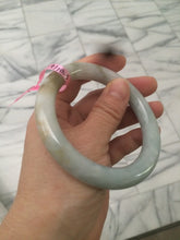 Load image into Gallery viewer, 58mm 100% natural light green/brown round cut jadeite jade bangle L64