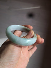 Load image into Gallery viewer, 51.3mm Type A 100% Natural green light Jadeite Jade oval bangle AM16