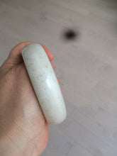 Load image into Gallery viewer, 59.4mm 100% Natural white/beige with black/brown flying dandelions Osmanthus fragrant cake chubby nephrite Jade bangle HT55