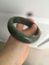 Load image into Gallery viewer, 60.5mm 100% Natural dark green/black nephrite Jade(碧玉) bangle HF17