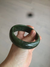 Load image into Gallery viewer, 60.5mm 100% Natural dark green/black nephrite Jade(碧玉) bangle HF17