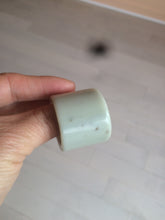 Load image into Gallery viewer, 100% Natural beige with brown flying dandelions nephrite Jade men's thumb ring HE10