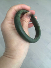 Load image into Gallery viewer, 59mm 100% Natural dark green/black nephrite Jade(碧玉) bangle HF16