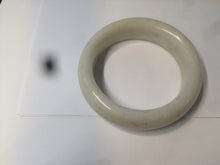 Load image into Gallery viewer, 59.4mm 100% Natural white/beige with black/brown flying dandelions Osmanthus fragrant cake chubby nephrite Jade bangle HT55