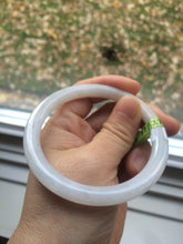 Load image into Gallery viewer, 57mm certificated Type A 100% Natural light green /yellow round cut Jadeite Jade bangle x60-9026