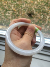 Load image into Gallery viewer, 57mm certificated Type A 100% Natural light green /yellow round cut Jadeite Jade bangle x60-9026