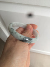 Load image into Gallery viewer, 51mm Certified Type A 100% Natural light purple/white with green floating flowers oval Jadeite Jade bangle N91-2400