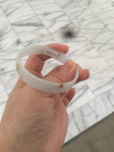 Load image into Gallery viewer, 51.5mm certified Type A 100% Natural white with yellow floating flowers thin jadeite jade bangle R83-4972