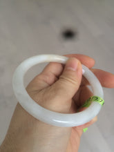 Load image into Gallery viewer, 57mm certificated Type A 100% Natural light green /yellow round cut Jadeite Jade bangle x60-9026