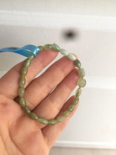 Load image into Gallery viewer, 100% natural green/white Icy watery type A jadeite jade olive+ancient Chinese coin/four-leaf clover bead bracelet AS32
