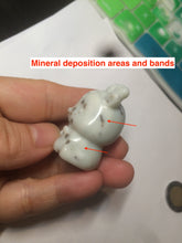 Load image into Gallery viewer, 100% Natural white beige with black/brown flying dandelions Osmanthus fragrant nephrite Jade dear desk decor/worry stone HF35-5