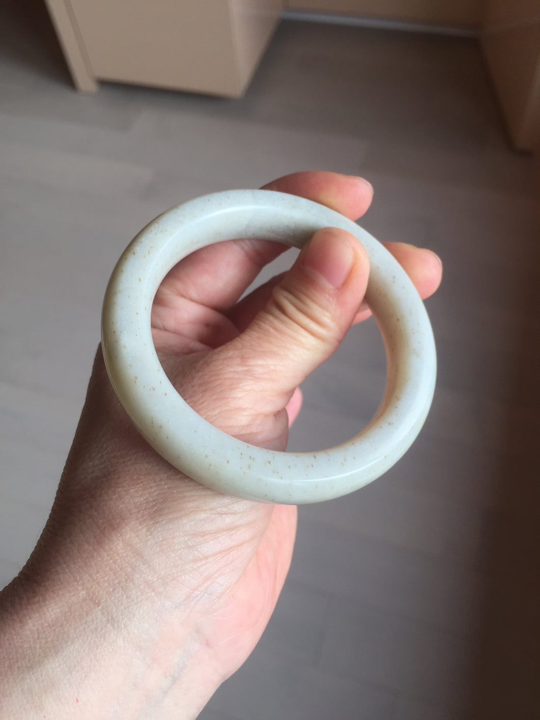 54.6mm 100% Natural white/beige with floating dandelions nephrite jade bangle HT99