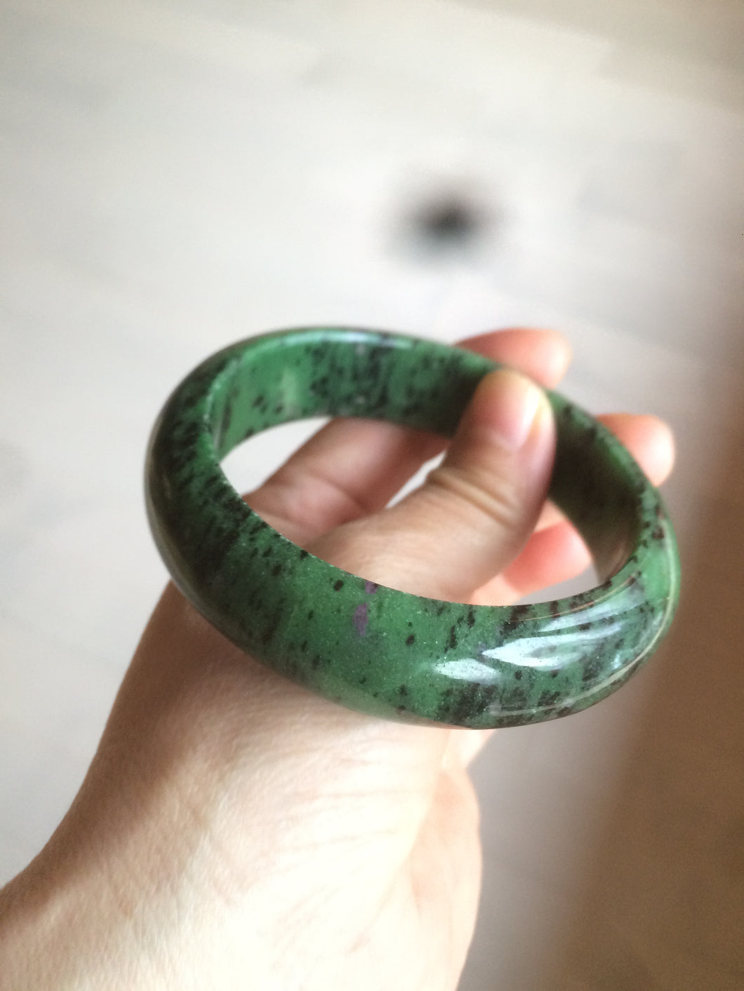 60.5mm 100% natural green/red/black Epidote (红绿宝)bangle CB62