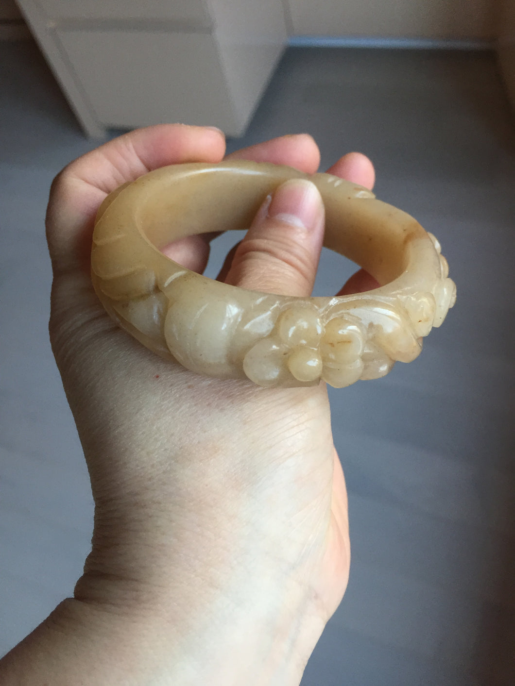 55.5mm 100% natural yellow orange purple carved flowers Quartzite (Shetaicui jade) bangle SY104