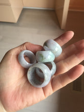 Load image into Gallery viewer, 100% natural type A light purple/green/white broad jadeite jade band ring thumb ring Pb42
