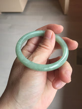 Load image into Gallery viewer, 50.5mm 100% natural type A sunny green apple green oval jadeite bangle AZ155
