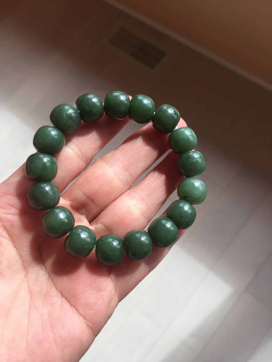 100% Natural 10.3/12mm dark green/black vintage style nephrite Jade (碧玉) bead bracelet HE90