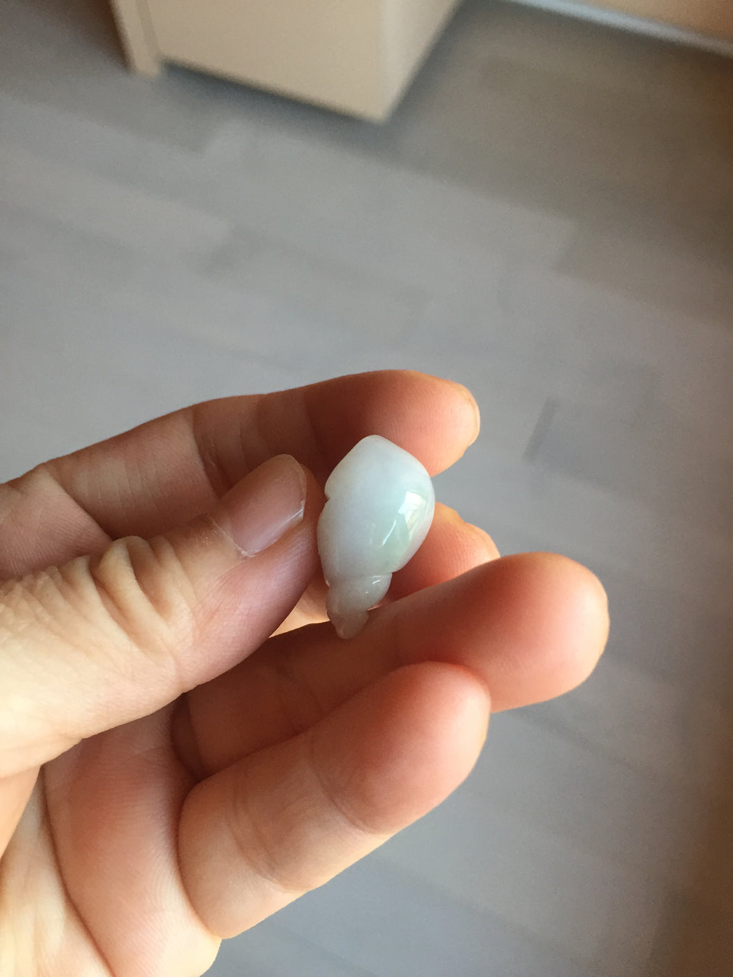 Type A 100% Natural green white purple 3D Jadeite conch pendant PD188