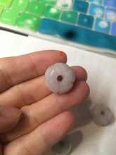 Load image into Gallery viewer, 16mm 100% natural light green/purple carved lotus jadeite jade beads K120
