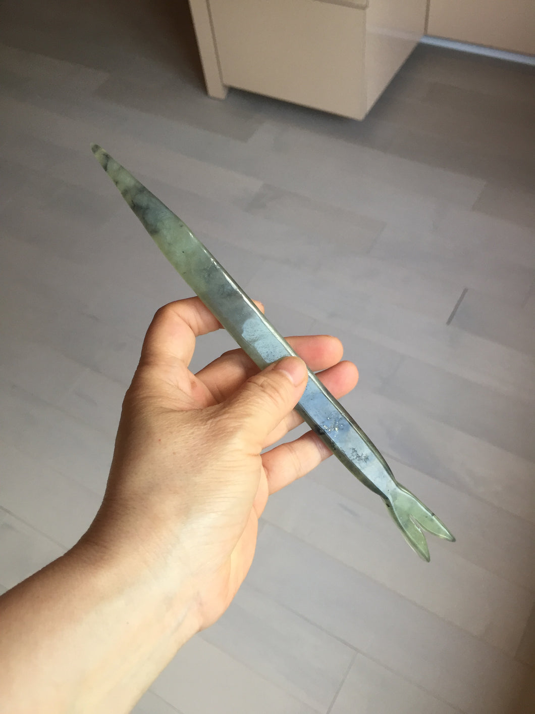 22cm 100% Natural light green black Xiu Jade Serpentine vantage fish square style hairpin AW20