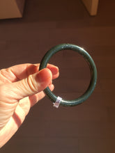 Load image into Gallery viewer, 61.5mm 100% Natural dark green/black meteorite Stellar Night sky slim round cut nephrite bangle HN61-0753
