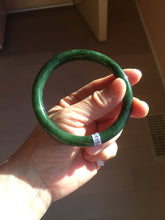 Load image into Gallery viewer, 60mm certified 100% Natural dark green/black round cut nephrite (碧玉)  bangle HN65-9156
