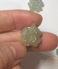 Load image into Gallery viewer, 100% natural type A legit green/yellow four-leaf clover jadeite jade pendants BG46
