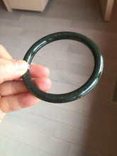 Load image into Gallery viewer, 61.5mm 100% Natural dark green/black meteorite Stellar Night sky slim round cut nephrite bangle HN61-0753
