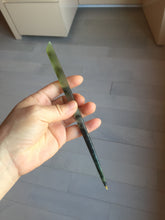 Load image into Gallery viewer, 19.5cm 100% Natural black light yellow black Xiu Jade (Serpentine) Hairpin AW58

