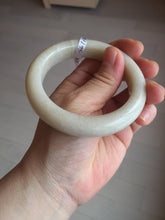 Load image into Gallery viewer, 56mm 100% natural orange/beige Quartzite (Shetaicui jade) bangle CB22
