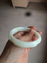 Load image into Gallery viewer, 57.5mm 100% Natural white carved feathers Xiu Jade (Serpentine) bangle SY53
