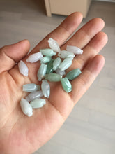 Load image into Gallery viewer, Type A 100% Natural icy watery light sunny green/white/purple jadeite Jade magnolia buds Pendant BF153
