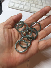 Load image into Gallery viewer, 18.3mm size 8 1/4 100% natural type A icy watery green/blue slim style Guatemala jadeite jade band ring group PE80
