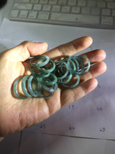 Load image into Gallery viewer, 18.1mm size 8 100% natural type A icy watery green/blue slim style Guatemala jadeite jade band ring group PE81
