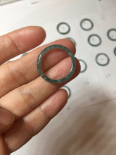 Load image into Gallery viewer, 18.1mm size 8 100% natural type A icy watery green/blue slim style Guatemala jadeite jade band ring group PE81
