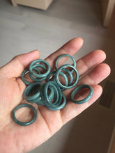 Load image into Gallery viewer, 100% natural type A green/blue/purple Guatemala jadeite jade band ring group PD9
