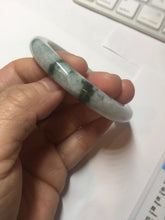 Load image into Gallery viewer, Shopify only 55.3mm Type A 100% Natural light green flying flowers Jadeite Jade bangle E152-2440

