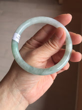 Load image into Gallery viewer, 57.5mm certified 100% natural Type A light green white round cut jadeite jade bangle PE11-3843
